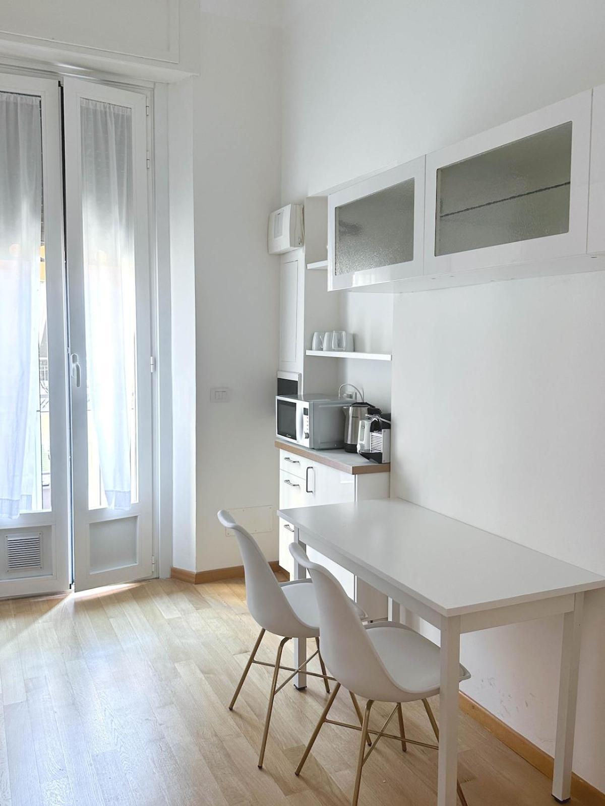 Oasis Of Design And Comfort With Terrace Apartment Milan